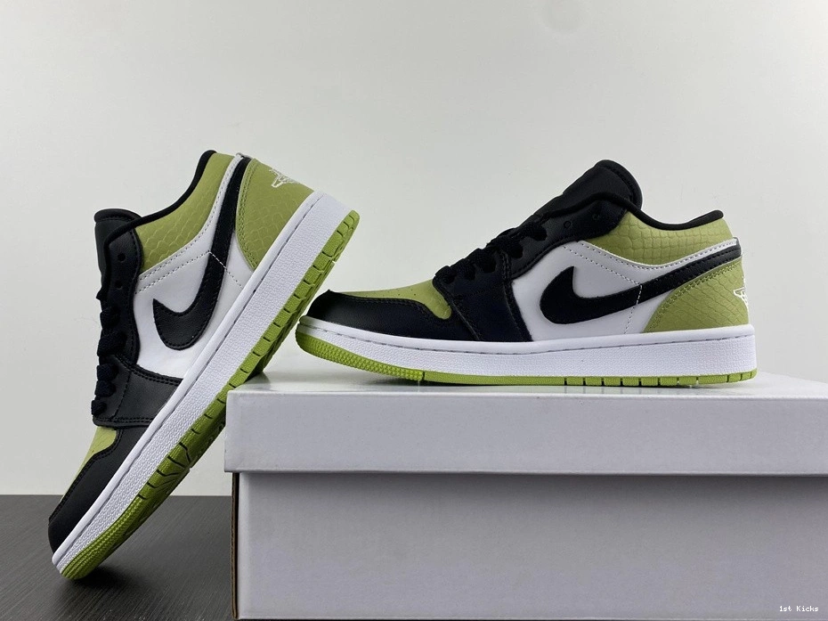 Green (W) Jordan Low Snakeskin - Vivid DX4446-301 1 1020